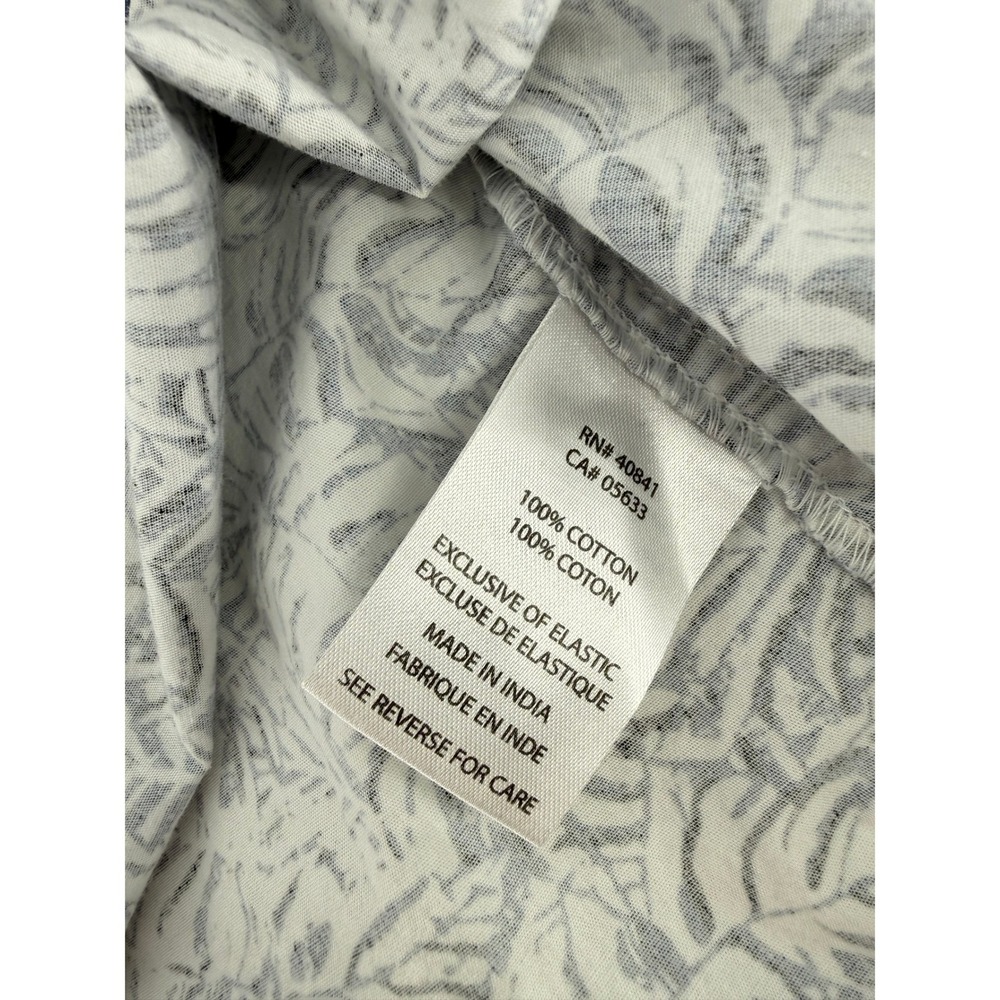 Old Ranch Sleeveless Button Down‎ Women Size M Navy White Palm Leaf Top - Picture 6 of 7